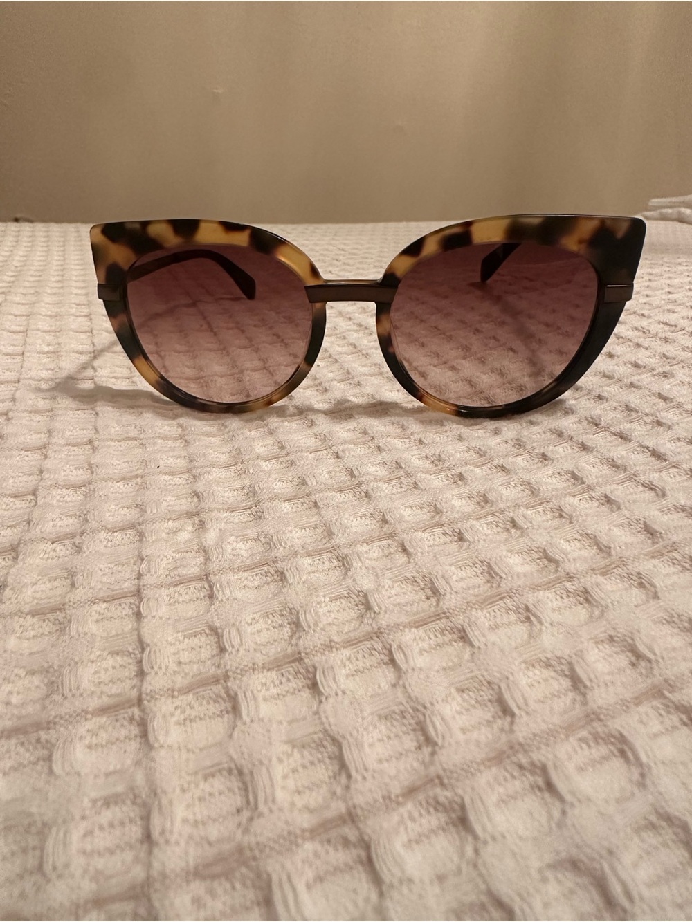 Marc Jacobs Tortoiseshell Cat-Eye Sunglasses